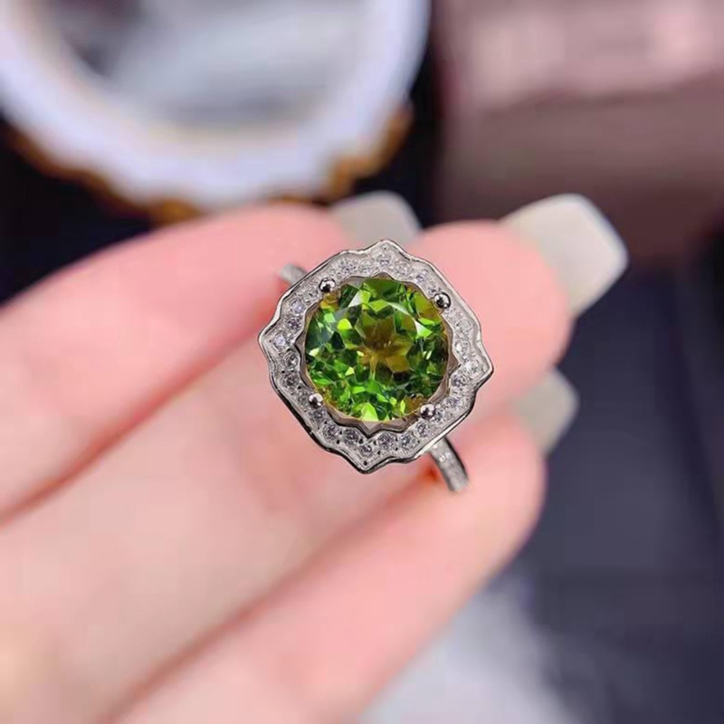 Nhẫn Đính Hôn Nữ Mặt Đá Xanh Hình Tròn Sang Trọng