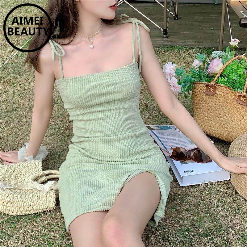 Váy hai dây dáng ôm màu xanh lá kiểu xẻ tà thời trang quyến rũ