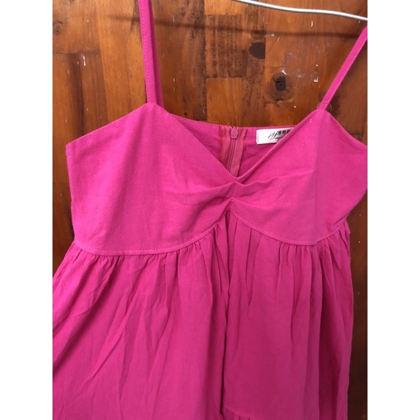 Đầm Hồng cánh sen