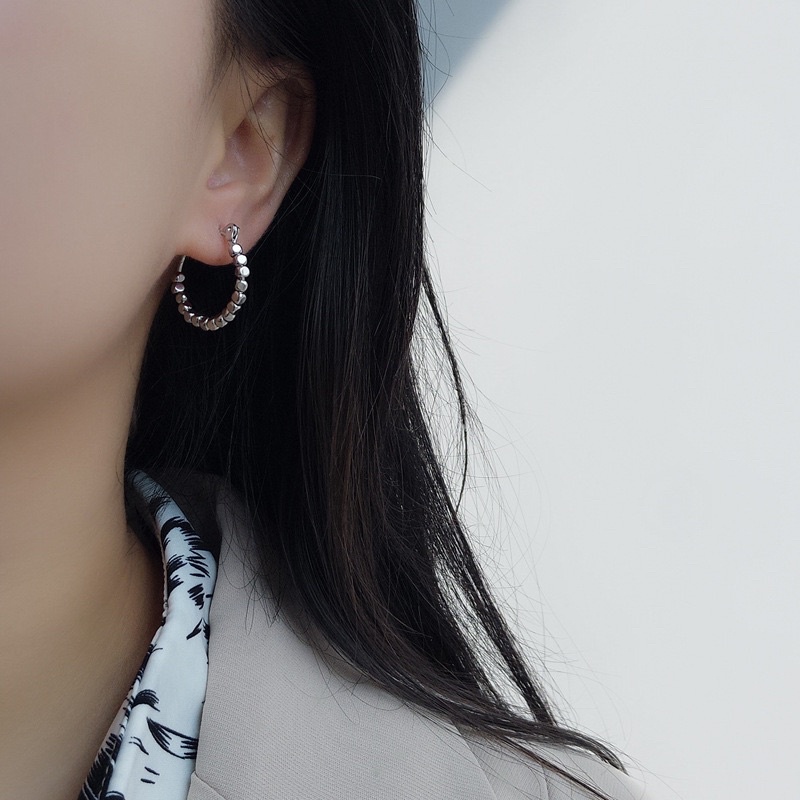 Bông tai bi vuông chân kim bạc