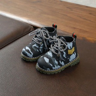 BOOT LÍNH RẰN RI