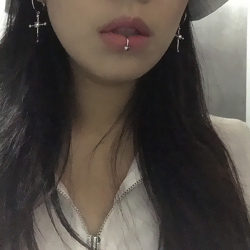 Khuyên tai nữ hình thánh giá đính đá lấp lánh thời trang Hàn Quốc 22159