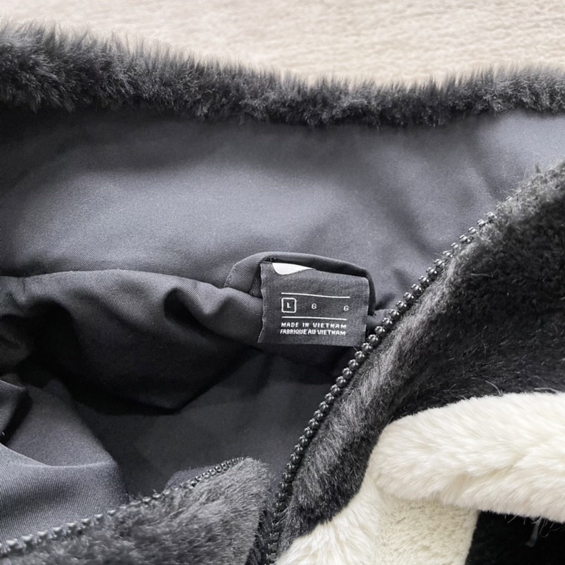 Áo khoác lông Nike black size L