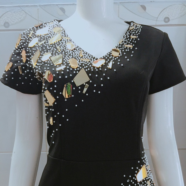 Đầm trung niên thiết kế cao cấp đính pha lê