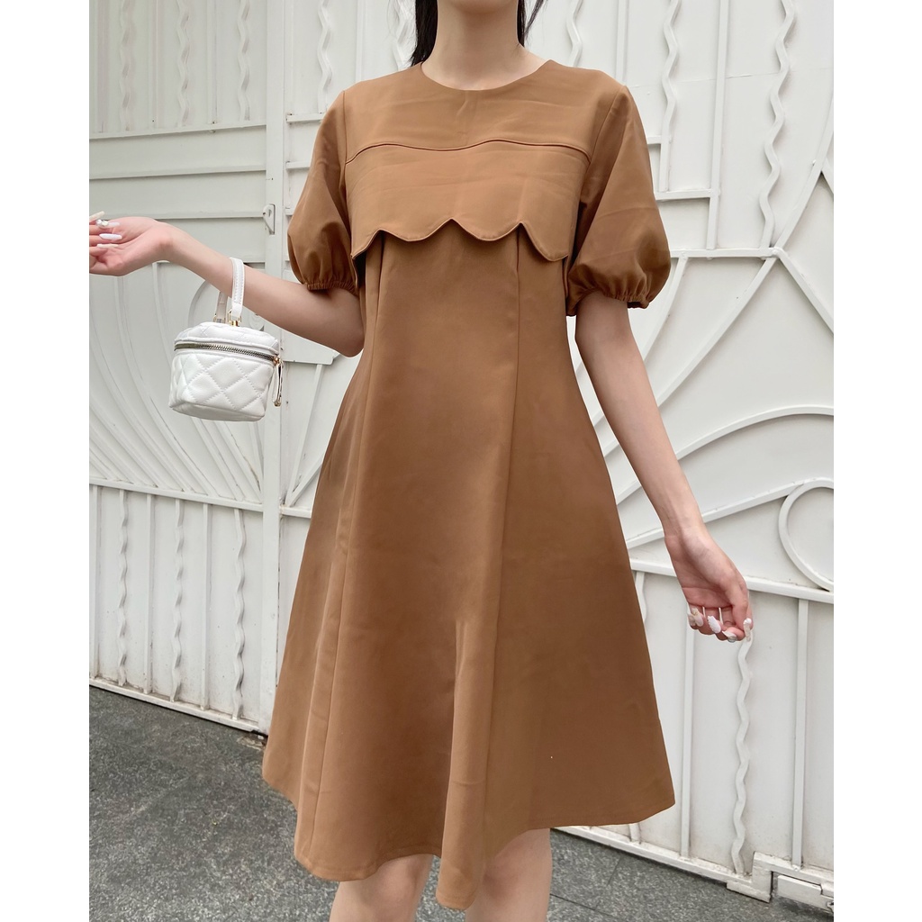 Đầm Dáng Xòe, Ngắn Tay, Cách Điệu Tay Bèo, Ngực, Khóa Kéo Sau, Màu Nâu - Lovadova 22D04C007