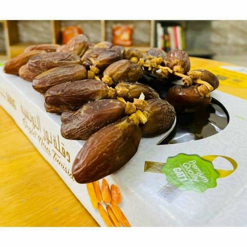 Chà Là Nguyên Cành Deglet Nour Sanwan Hộp 500Gr