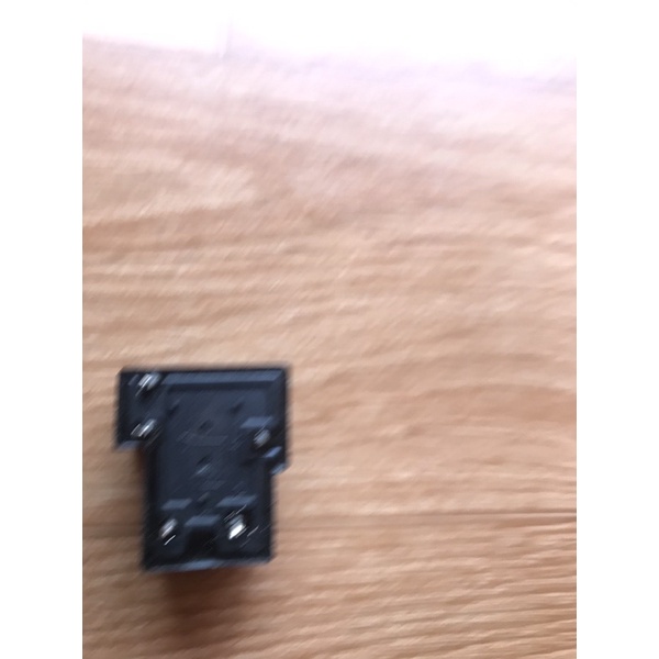 Rơle 24v 5 chân cho máy hàn