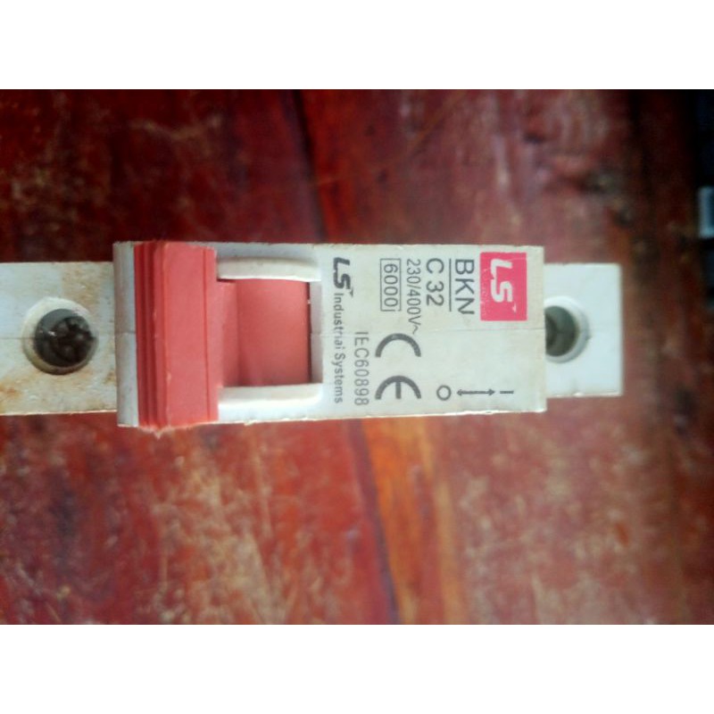 Aptomat / Magnetic contactors ( CB)/cầu dao/công tắc chống giật