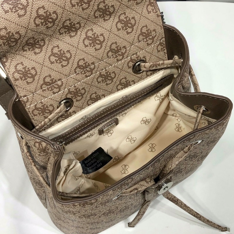 Balo guess đeo 2 kiểu