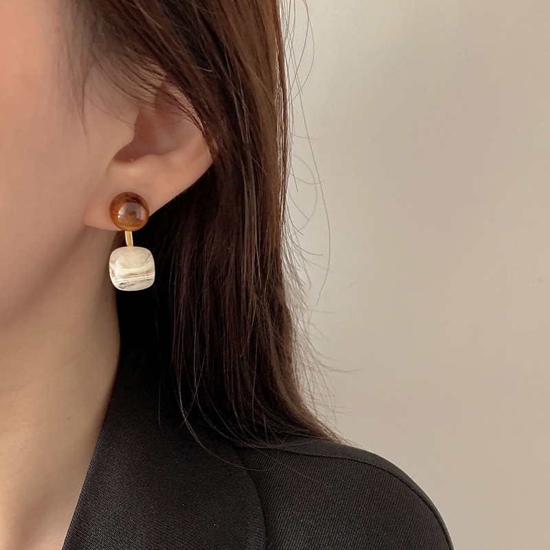 Khuyên Tai Đính Hạt Ngọc Trai Kiểu Hàn Quốc Thanh Lịch