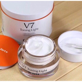 Kem Dưỡng Trắng Da V7 Toning light