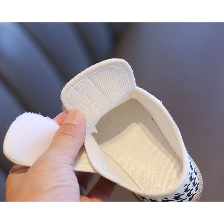 Giày sneaker vải canvas chống trượt cho bé từ 1-6 tuổi