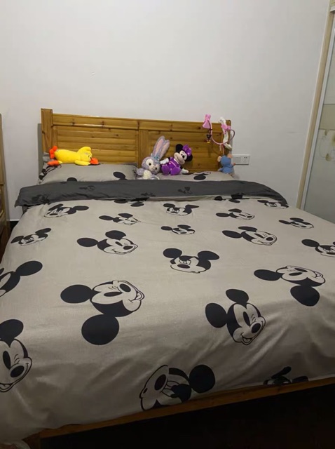 Set Chăn Ga Chuột Mickey Xám Cotton Poly Siêu Xinh (Shinbedding.shop)