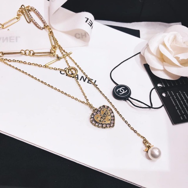 Choker Jadior tầng siêu hot