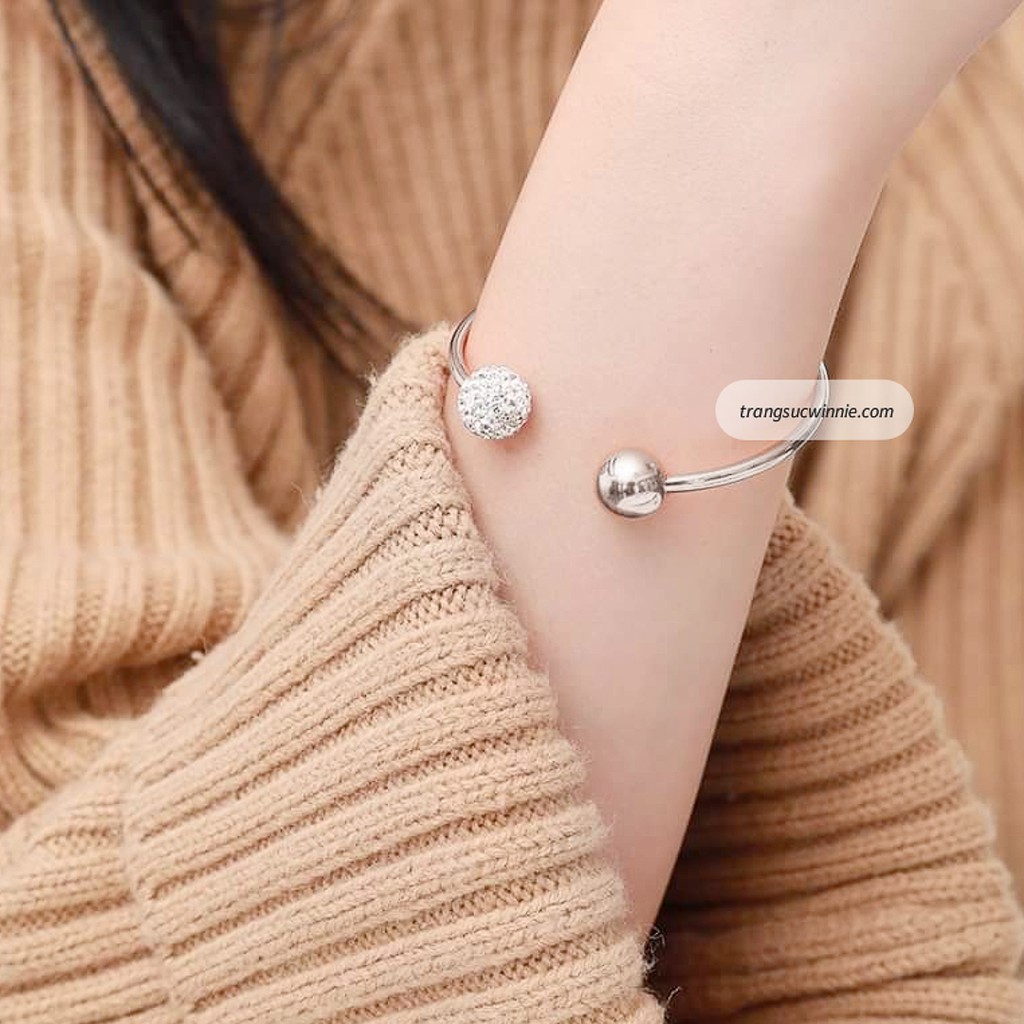 Vòng tay nữ titan Charm B