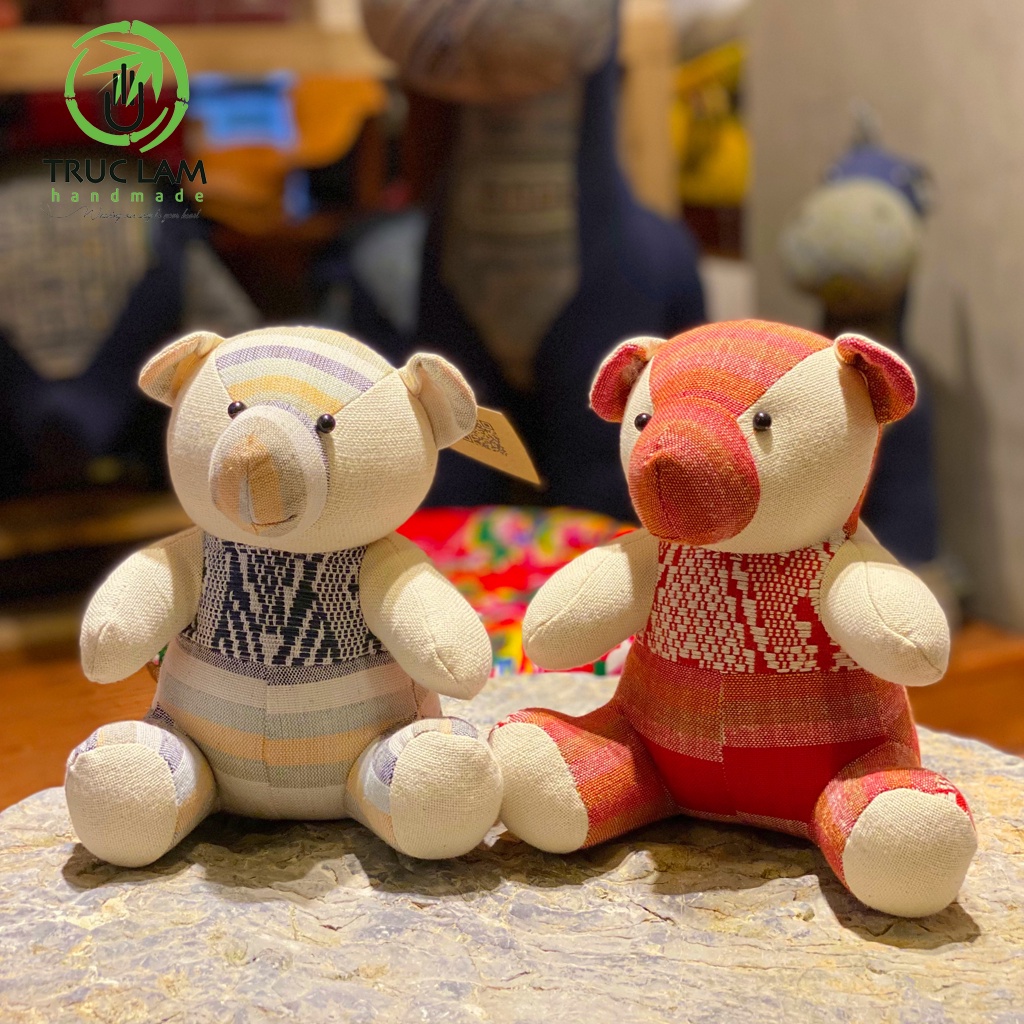 Đồ Chơi Cho Bé Thú Nhồi Bông Hình Gấu Vải Thổ Cẩm Thổ Cẩm Dệt Tay Bông Gòn Cao Cấp – Trúc Lâm Handmade