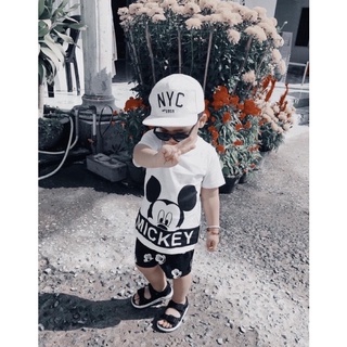 Set Micky kèm yếm HM xuất bé trai
