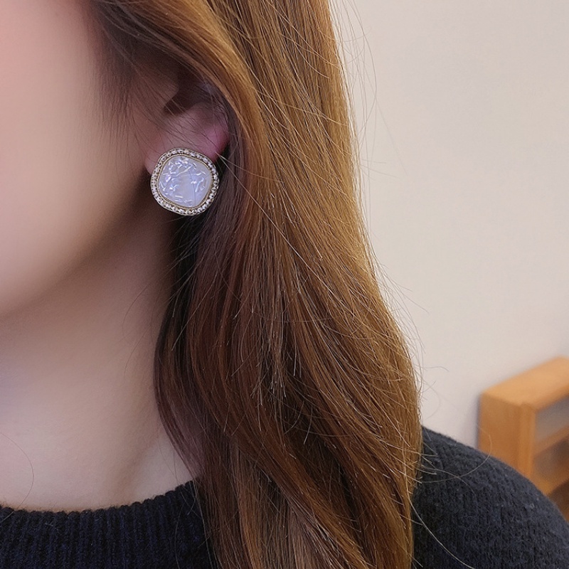 Bông Tai Hình Vỏ Sò Đính Đá Phong Cách Vintage Hàn Quốc