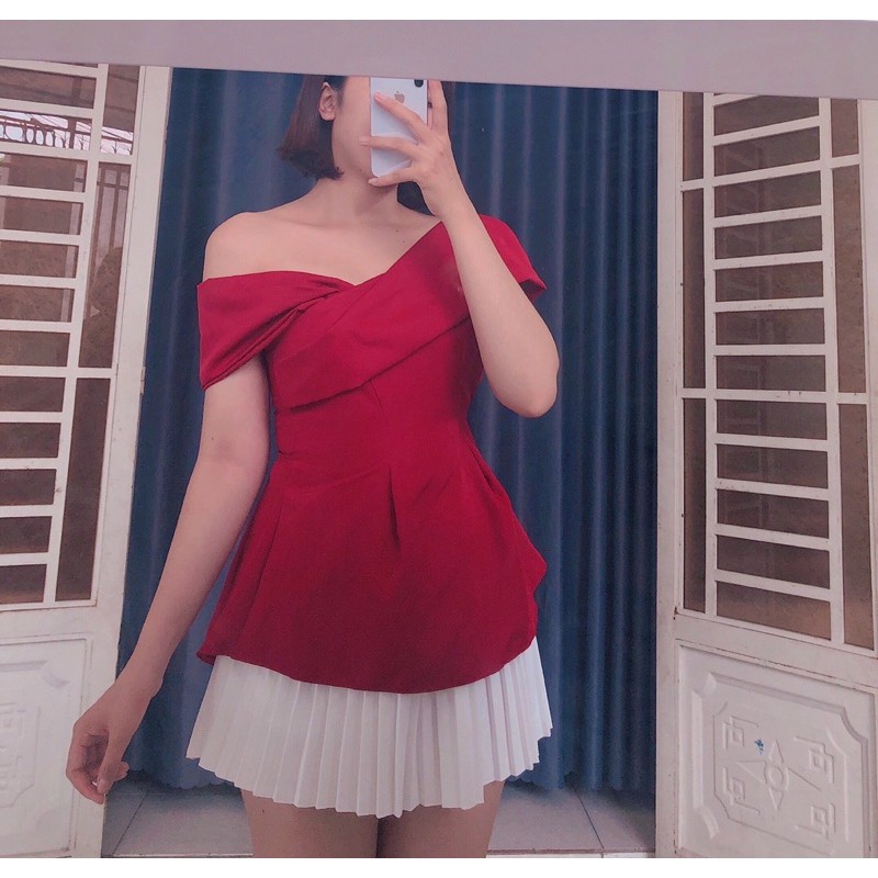 Sét áo Lệch Vai kèm Chân Váy Trắng Xòe Xếp Ly Xinh Yêu