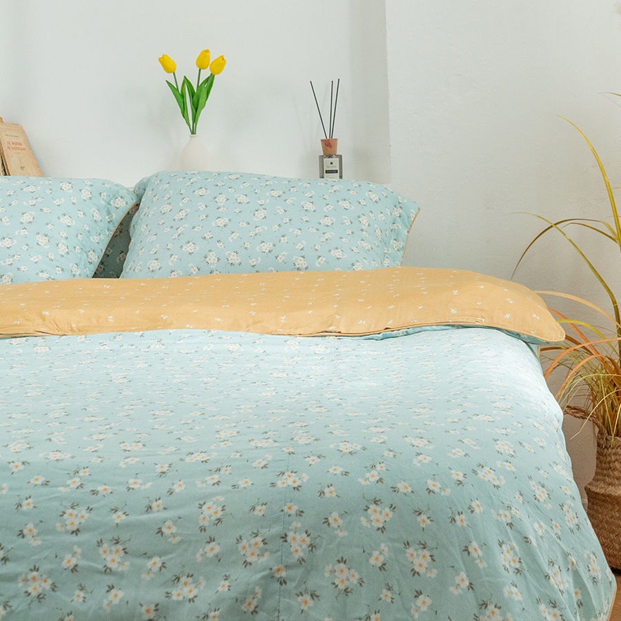 Chăn bốn mùa Everon cao cấp họa tiết hoa nhí 200x220cm (bộ sưu tập Sắc Hoa)