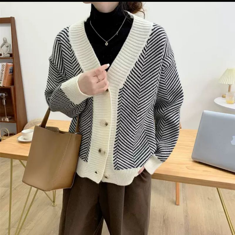 áo cardigan len hoạ tiết kẻ xương cá ulzzang