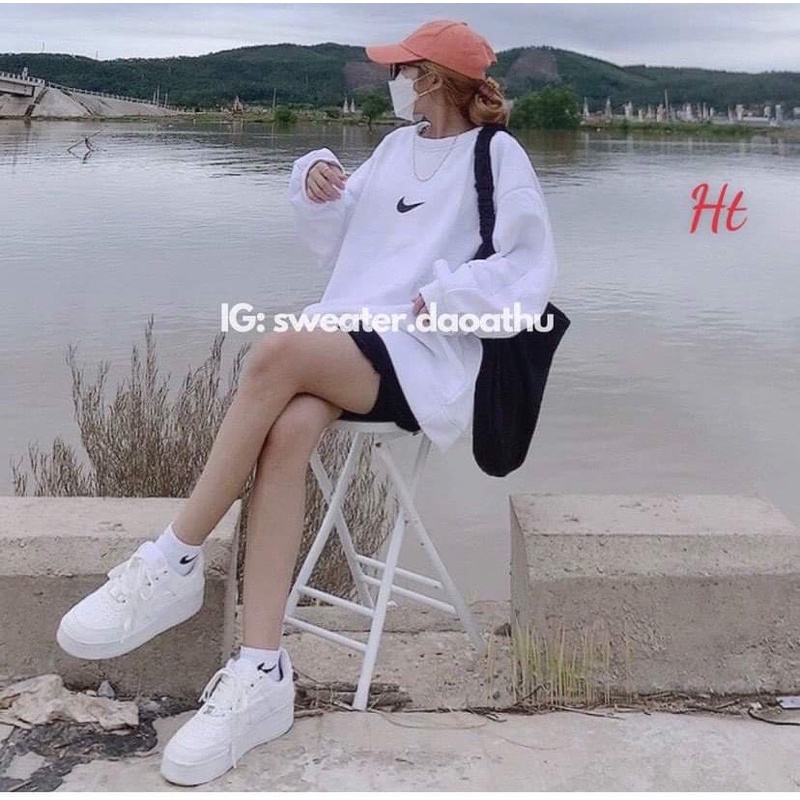 [ Mã 12FASHIONSALE1 giảm 10K đơn 50K ] Áo sweat dấu tích nhỏ ở ngực HT12 | BigBuy360 - bigbuy360.vn