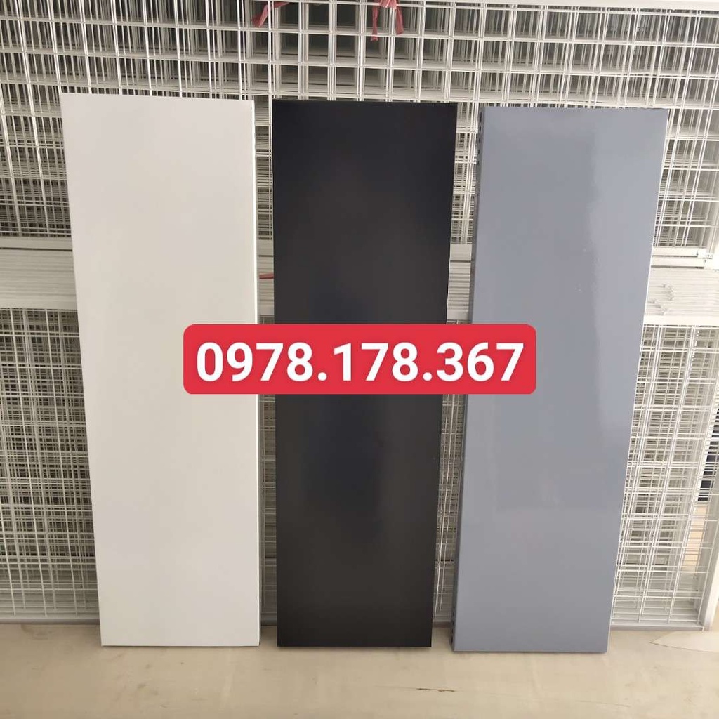 Mâm sàn kệ sắt V lỗ đa năng rộng 30cm: màu Xám, màu Trắng, màu Đen.