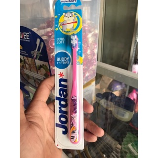 Bàn chải đánh răng trẻ em Jordan Buddy - 1-4 tuổi