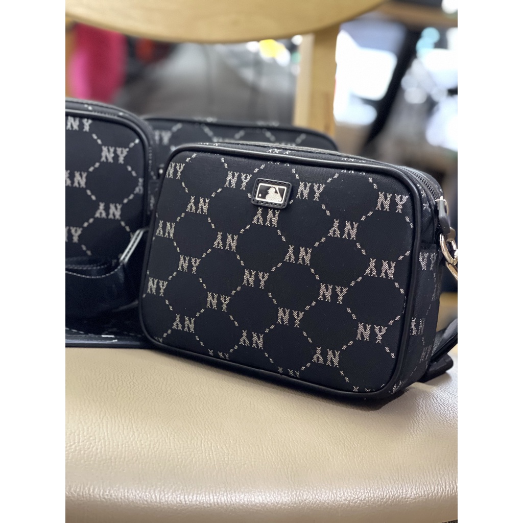 Túi Dia Monogram JQD Camera sẵn hai màu Nâu và Đen năng động