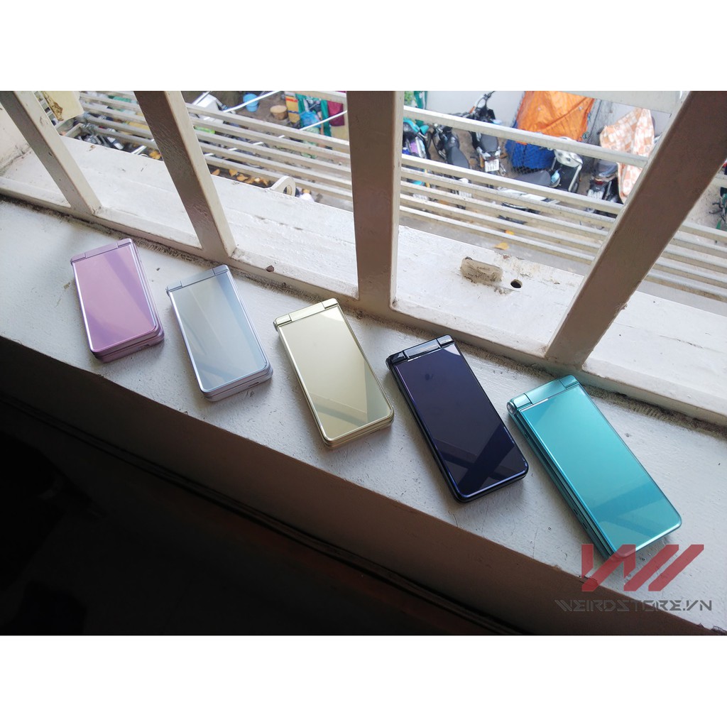 Điện thoại Sharp Aquos 601sh nắp gập