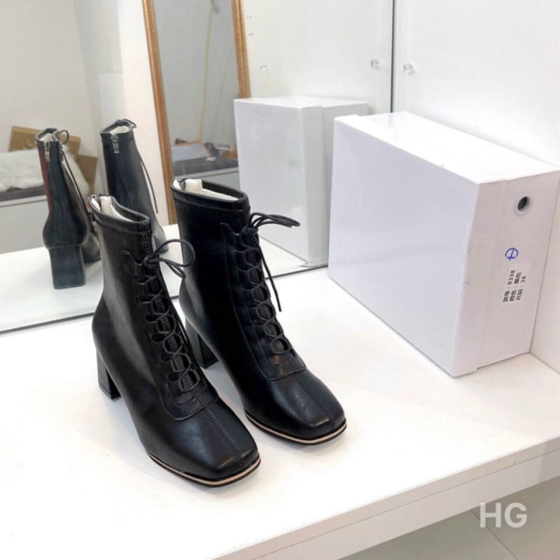 H(ẢNH THẬT) Boot Đen 6p Cổ Thấp Gót Vuông Dây Buộc Da Mềm Êm Fullbox