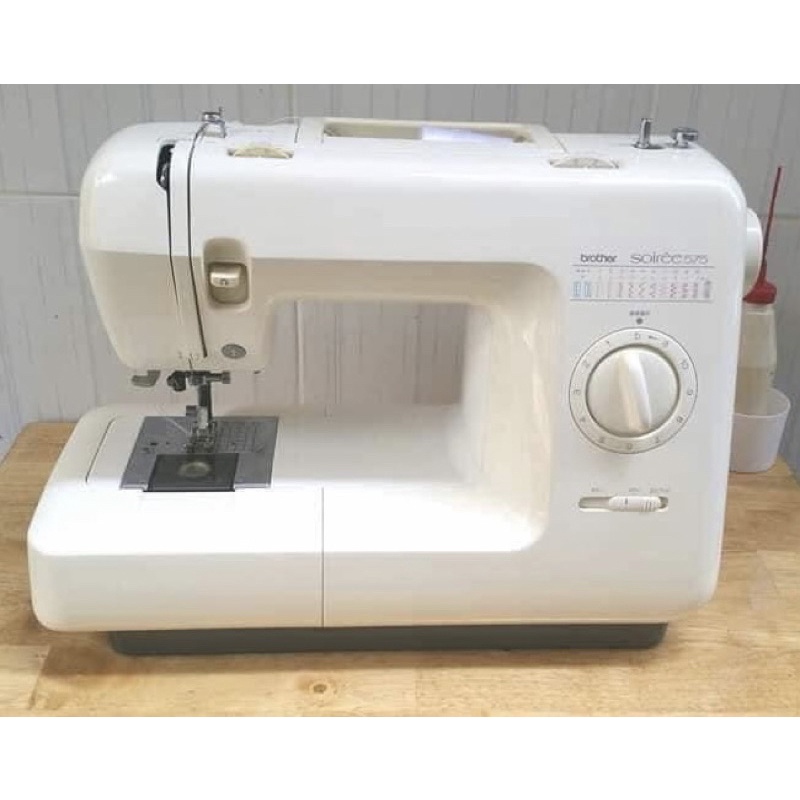 Máy may brother soiree 575