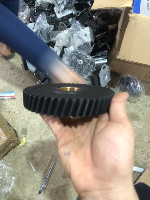 Sản phẩm gia đình làm: bánh răng 49R gian 4102qb