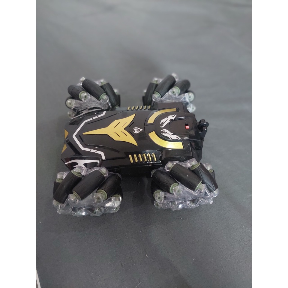 Ô tô điều khiển từ xa cảm biến tay điều khiển 2 trong 1 có nhiều chế độ nhạc kèm đèn LED nháy siêu xịn xò thỏa sức ngầu