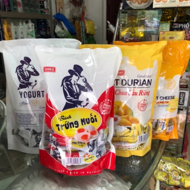 Bánh sữa chua SHIKO 250g ( vị sữa chua, phomai, và sầu riêng)Trứng muối 250g