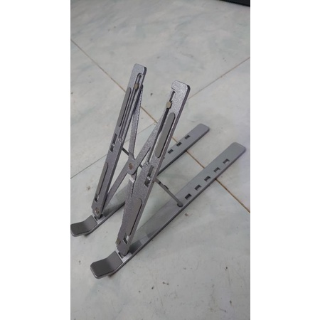 Giá đỡ máy tính bảng