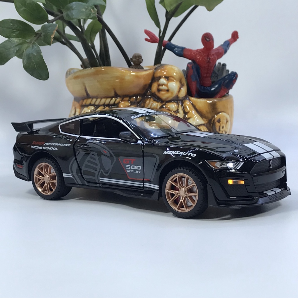 Mô hình xe ô tô Ford Mustang Shelby GT500 tỷ lệ 1:20 bằng hợp kim