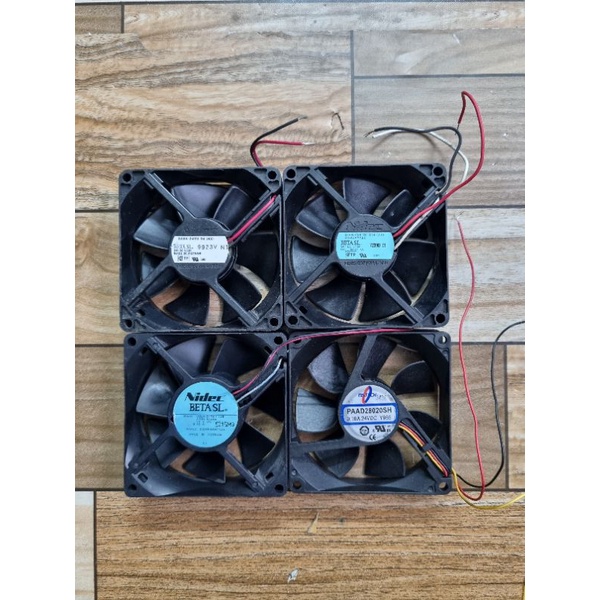 Quạt DC 24V  0.10A-0.18A  8cm (đã qua sử dụng)