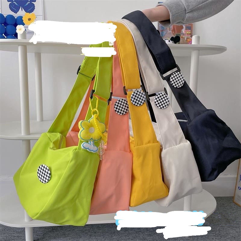 Cặp sách đeo chéo chống nước 5 màu cute tặng móc khóa và huy hiệu