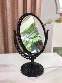 Gương trang điểm để bàn