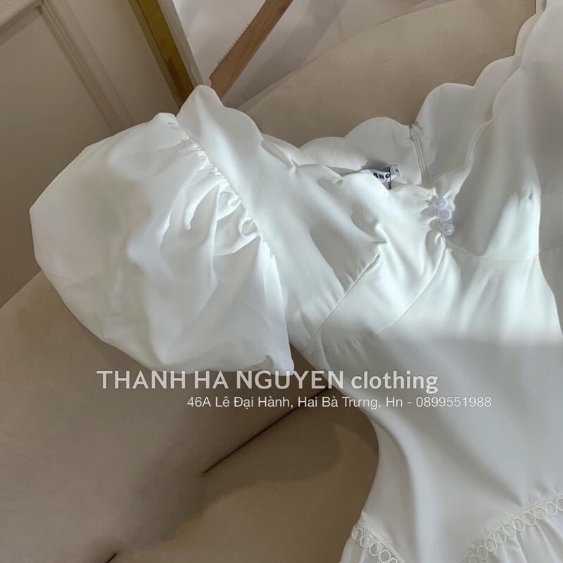 Đầm xoè trắng tay phồng viền răng cưa
