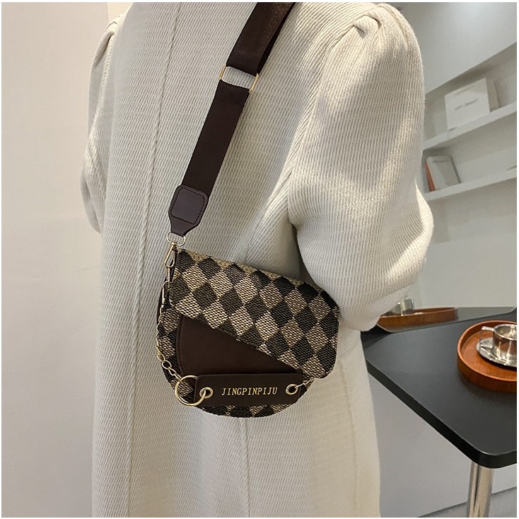 Túi xách nữ đeo chéo /Phong cách hàn quốc dễ phối đồ DC01