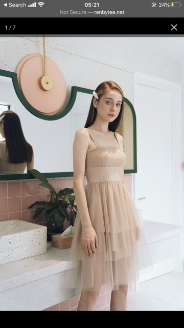 Đầm Serena Dress Renbytee Newtag100%, cần pass lại.