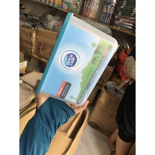 Hộp nhựa đựng thức ăn dutch lady