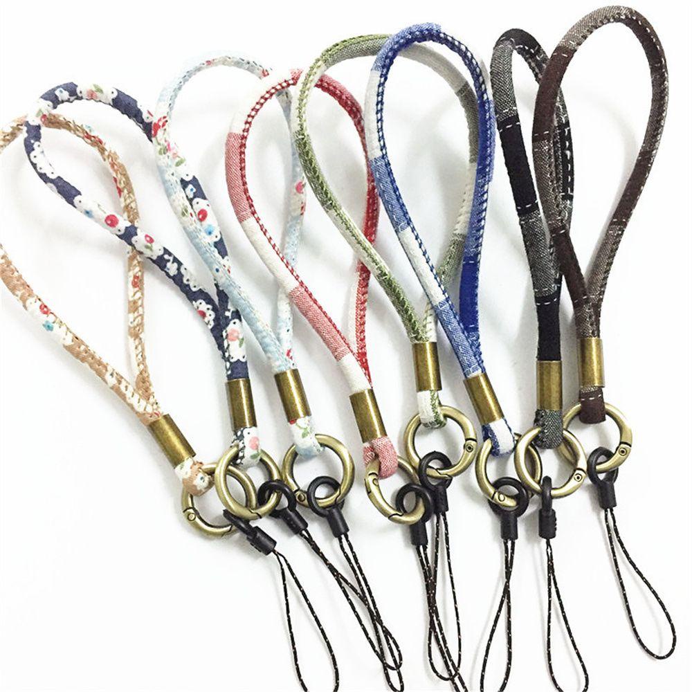 Dây Đeo Điện Thoại Phong Cách Vintage Kèm Móc Khóa Tiện Dụng