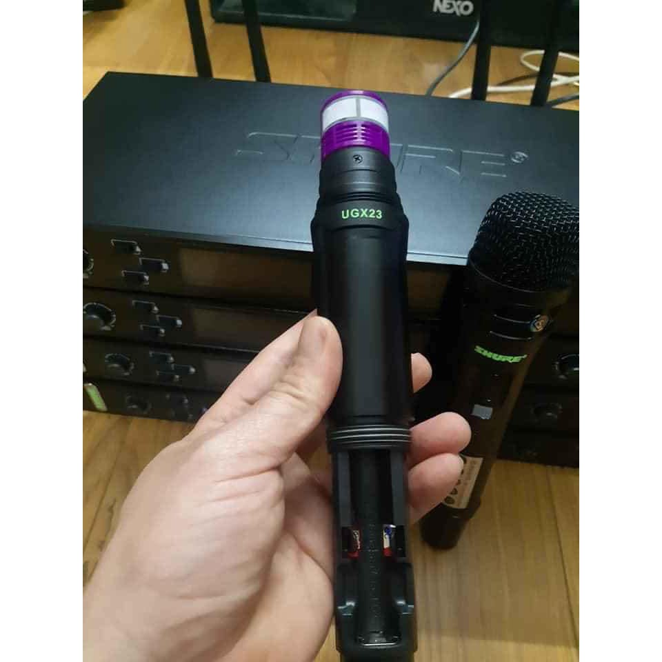 Micro không dây SHURE UGX23 4 mạch đỏ, chân tím, 4 hộp sóng lớn