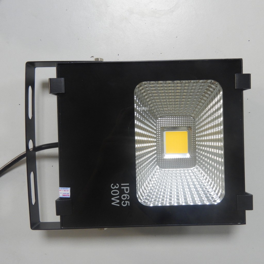 Đèn pha LED 30W