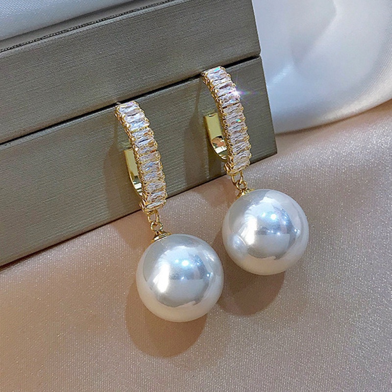 Đôi Khuyên Tai Dài Đính Ngọc Trai Thời Trang Cho Nữ