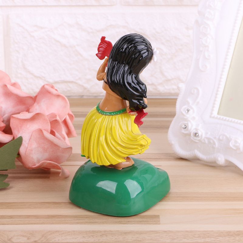 Mô hình cô gái Hawaii dễ thương trang trí ô tô chạy bằng năng lượng mặt trời