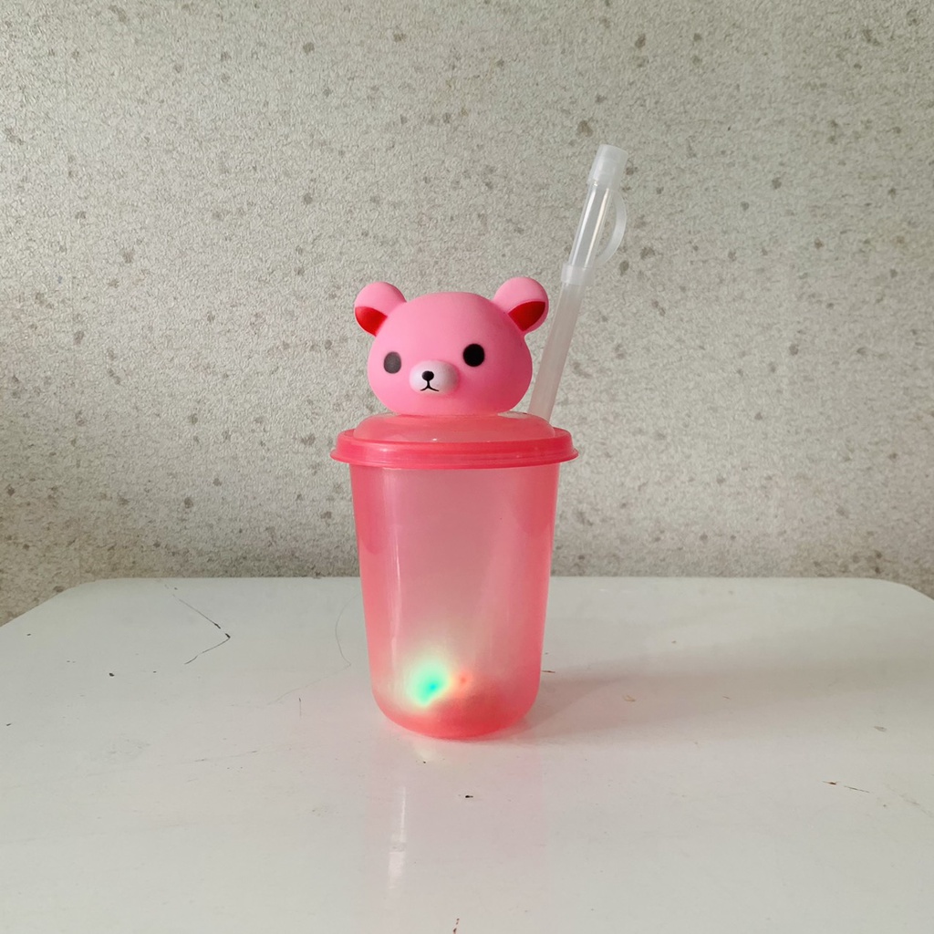 Ly nhựa có nút nhấn phát sáng 3 chế độ  kèm ống hút và các mẫu nhân vật hoạt hình siêu dễ thương - hàng sẵn